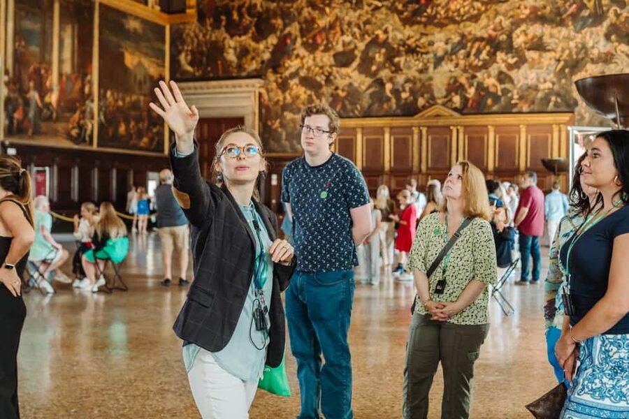 Venice: Doge's Palace & St Mark's Tour with Upgrade Option - The palace rooms tell Venice’s political story