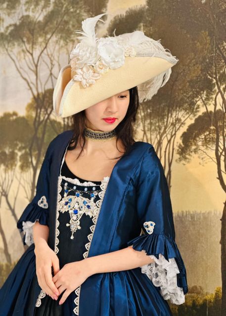 Venice: Dress-Up Experience - Six settings, including the real canal outside