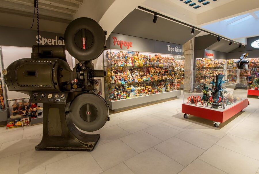 Venice: Entry Ticket to the Creature di Gomma Exhibition - Japanese robots and Disney in the main room