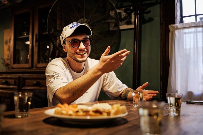 Venice Evening Food Tour: Bites, Drinks & Sit-Down Dinner - Stop three: fried cicchetti near Campo Santi Apostoli