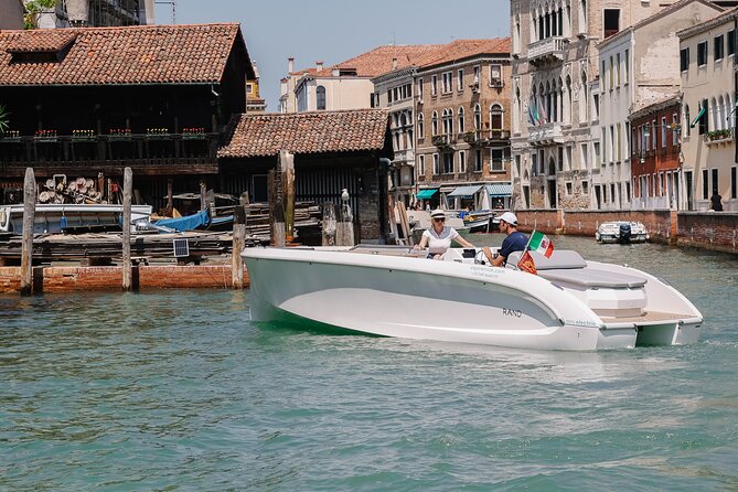 Venice: Explore Venice on Electric Boat - Why seeing Venice from an electric boat matters