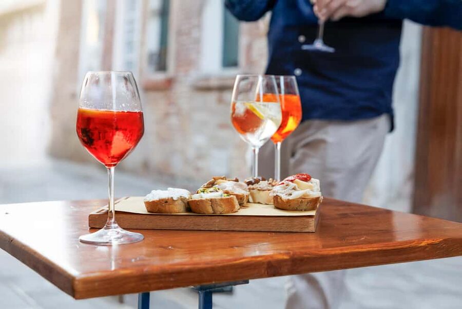 Venice Food Tasting Tour: Bites, Wine, Dinner & Local Guide - Why this Cannaregio food walk works