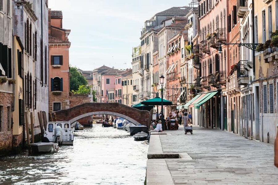 Venice Food Tasting Tour: Bites, Wine, Dinner & Local Guide - Stop one: a Select Spritz and meat cicchetti