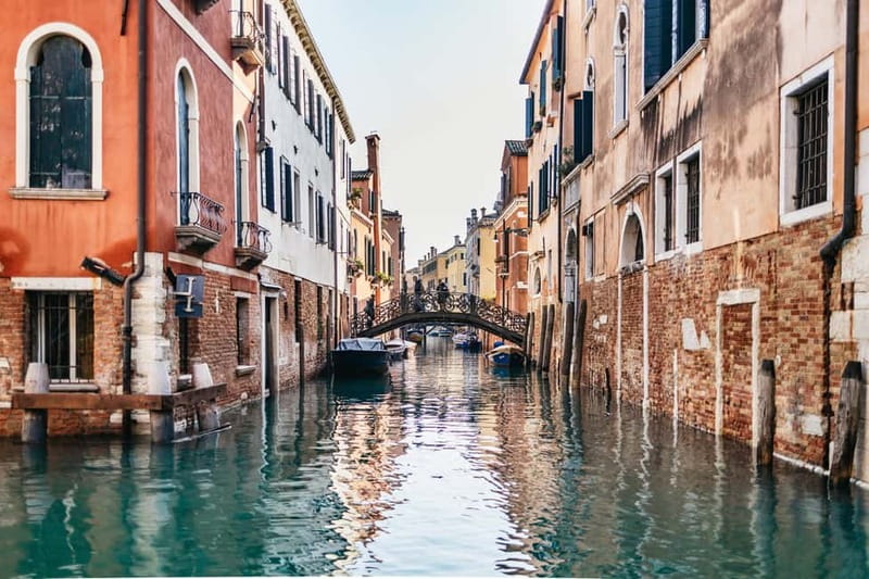 Venice: Food Tasting Tour with Cicchetti Dishes and Wine - Why Venetian cicchetti matter