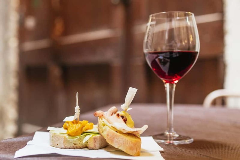 Venice: Food Tasting Tour with Cicchetti Dishes and Wine - Starting at Campo de la Maddalena