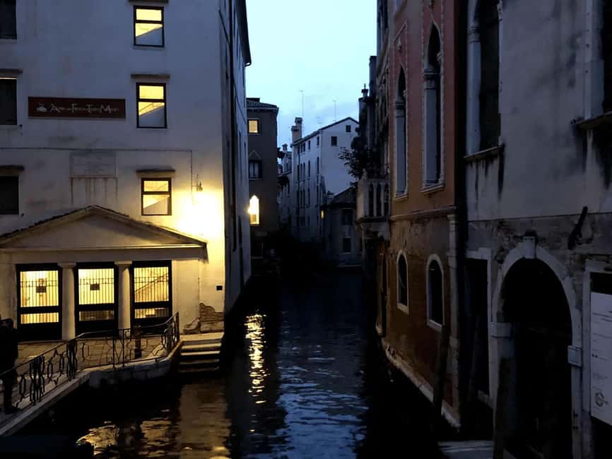 Venice Ghost Tour: Haunted Palaces & Secret Canals - Starting at Piazza San Marco after dark