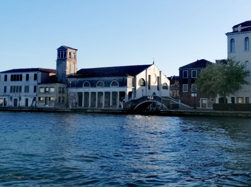 Venice: Giudecca Island Discover Walking Tour - The island’s long waterfront walk