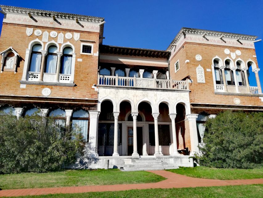 Venice: Giudecca Island Discover Walking Tour - What the guide adds to the walk