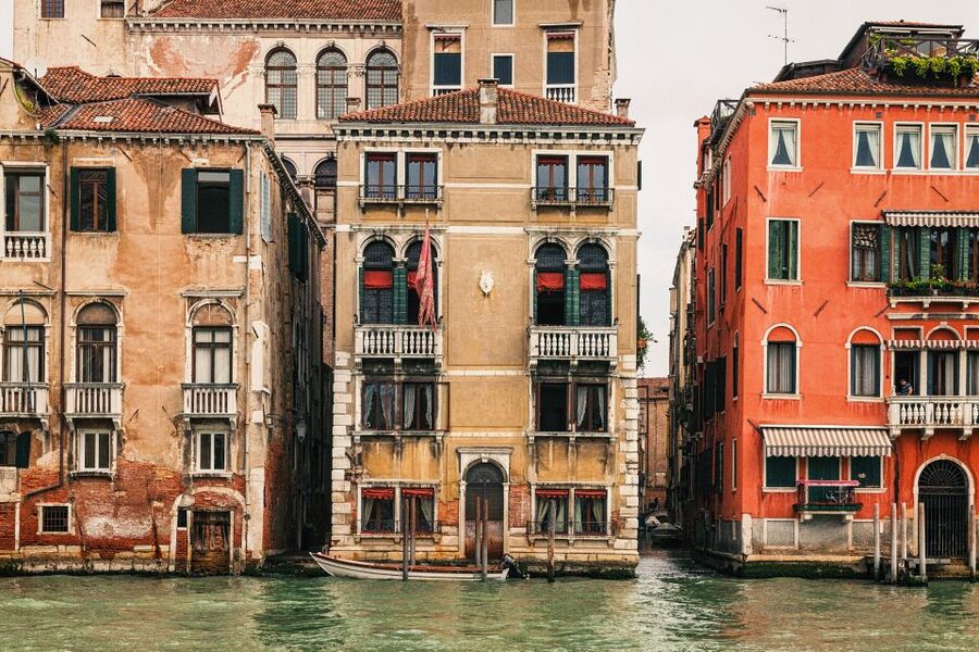 Venice: Gondola Ride and a Gala Dinner in a Venetian Palace - What you see from the private gondola