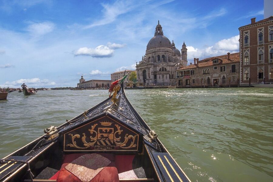 Venice: Gondola Ride and Dinner Experience - My call on this gondola and dinner package