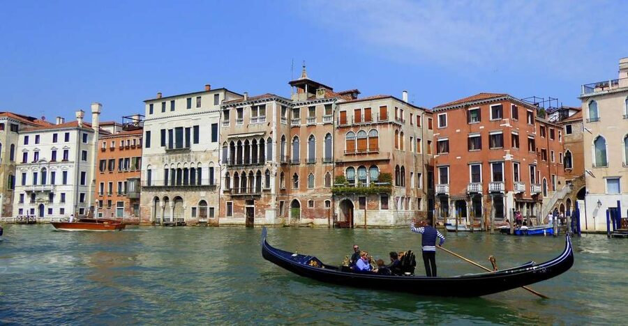 Venice: Gondola Ride and St Mark's Basilica - Two classic Venice experiences in one booking