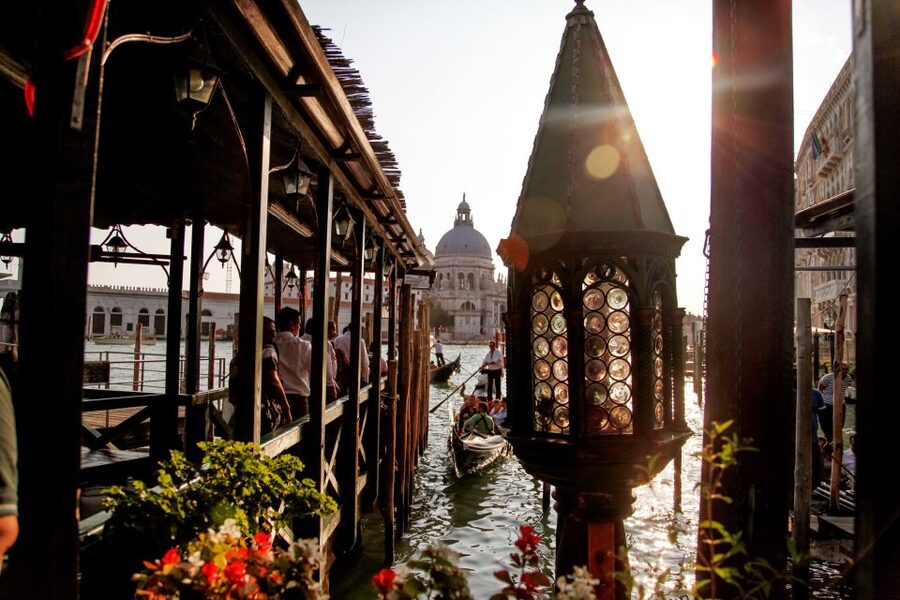 Venice: Gondola Ride with Live Guide or Audio Guide - Starting beside the Grand Canal and Madonna della Salute