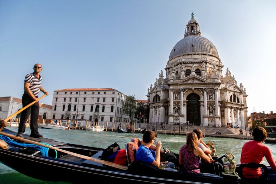 Venice: Gondola Ride with Live Guide or Audio Guide - Timing, comfort, and access