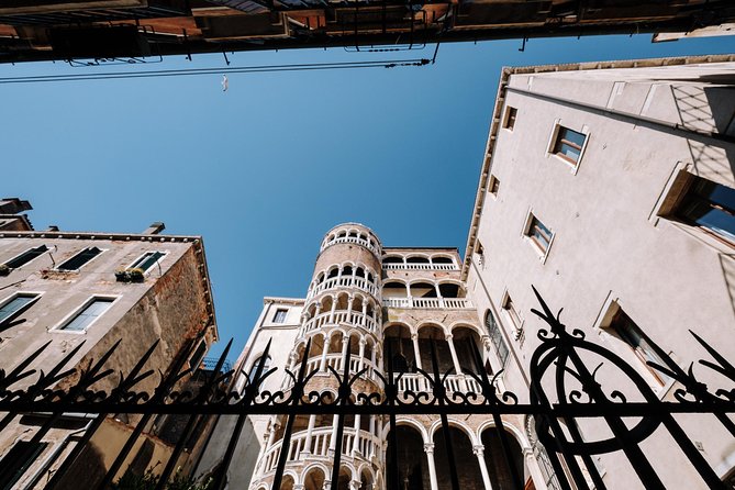 Venice Gondola ride with Skip the Line Doge's Palace tour - Who should book this Venice combination?