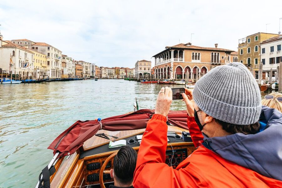 Venice: Grand Canal Boat Tour - Meeting the boat near St. Mark’s Square
