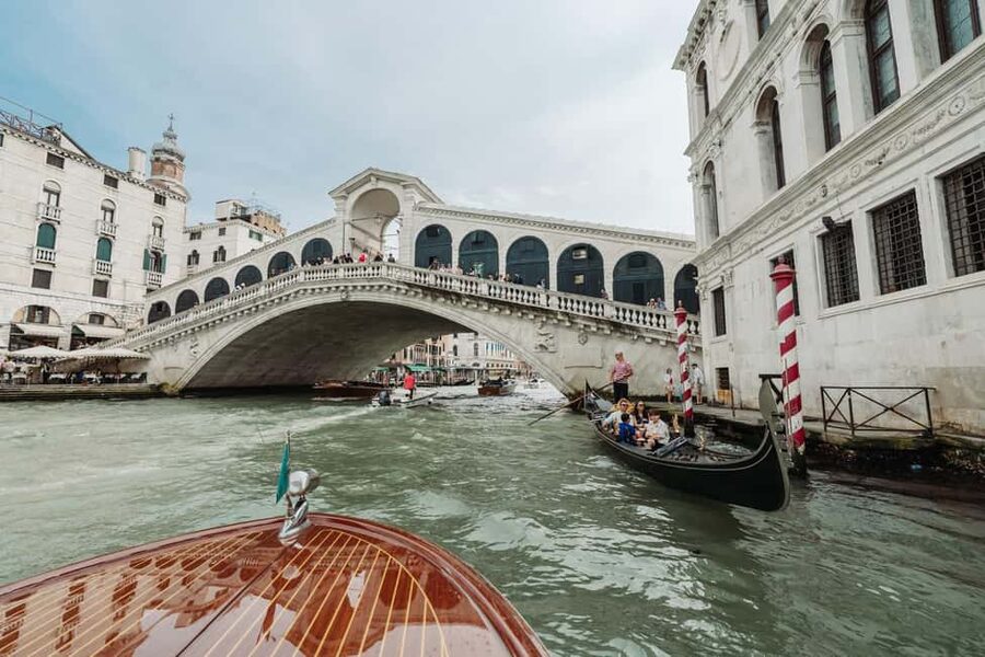 Venice: Grand Canal by Boat with Expert Guide - Why Venice looks different from a motorboat