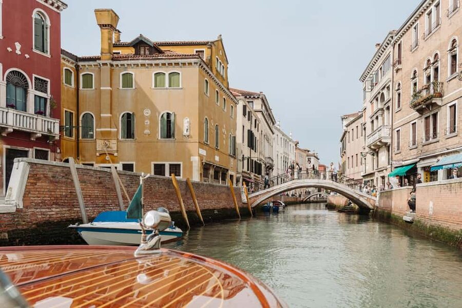 Venice: Grand Canal by Boat with Expert Guide - Doge’s Palace, St. Mark’s Basilica, and the Bridge of Sighs