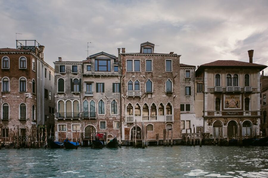 Venice: Grand Canal, Murano and Burano Half-Day Boat Tour - Why this four-hour route works