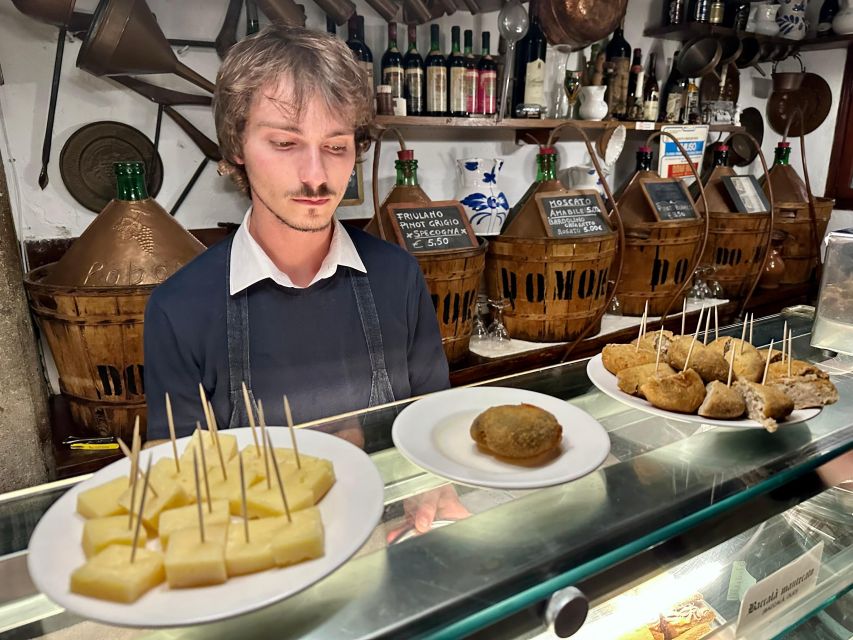 Venice: Guided City Highlights and Street Food Tour - Cicchetti, seafood, cheese, and sweets