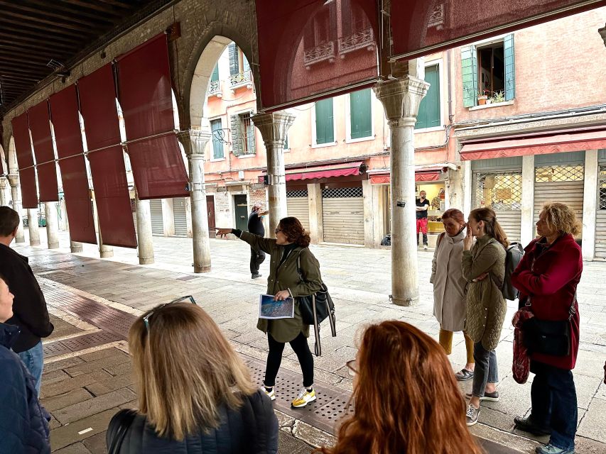 Venice: Guided City Highlights and Street Food Tour - The Grand Canal and Venice between bites