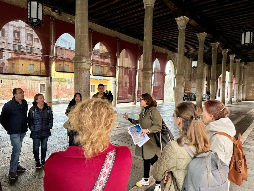 Venice: Guided City Highlights and Street Food Tour - Meeting near the Carlo Goldini statue
