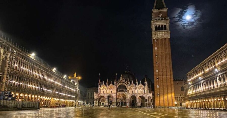 Venice: Guided Night Walking Tour & Saint Mark's Basilica - Key points to know before booking