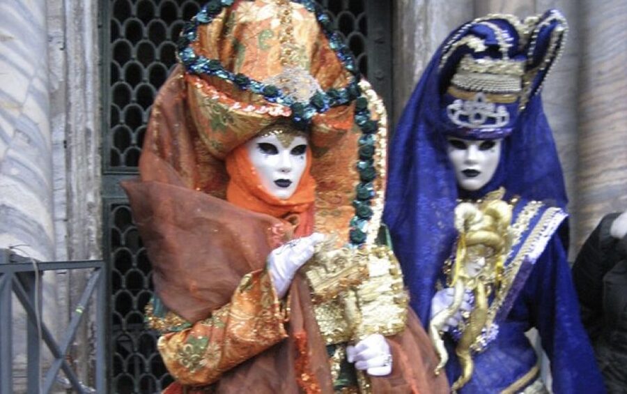 Venice: Guided Night Walking Tour & Saint Mark's Basilica - The Golden Church’s mosaics and lighting
