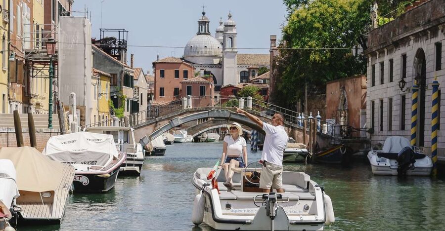 Venice: Hidden Canals on Electric Boat - Why an electric boat changes the Venice experience