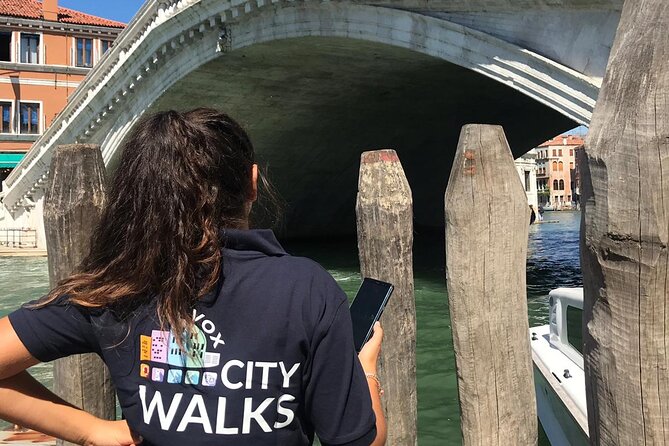 Venice: Hidden Gems Walking Tour with a Local Guide - A smart first walk through Venice