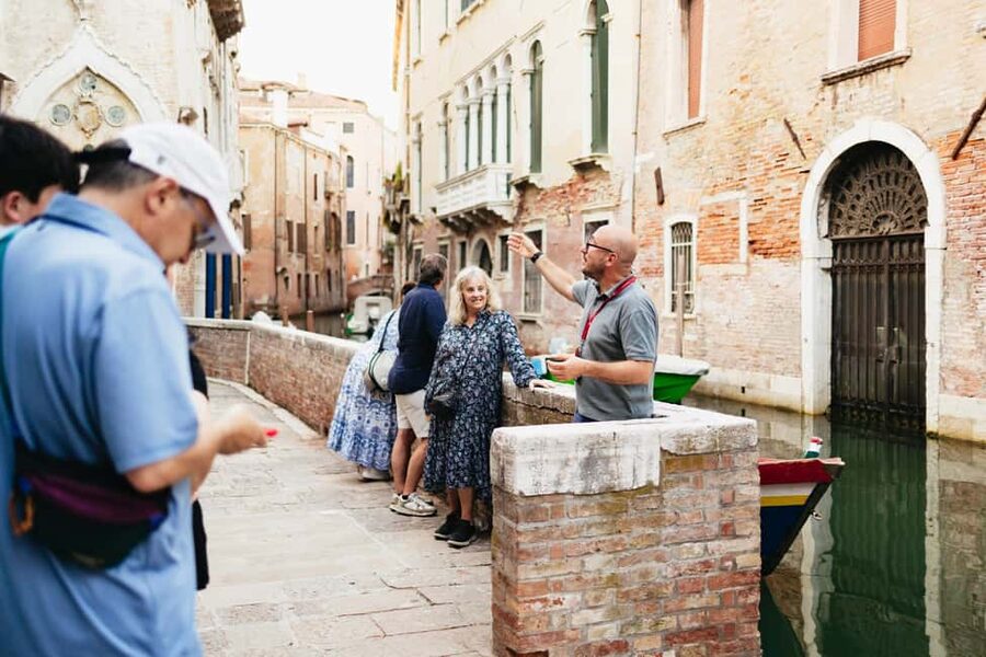 Venice: Highlights and Hidden Gems Night Walking Tour - Venice after sunset, when the city finally exhales