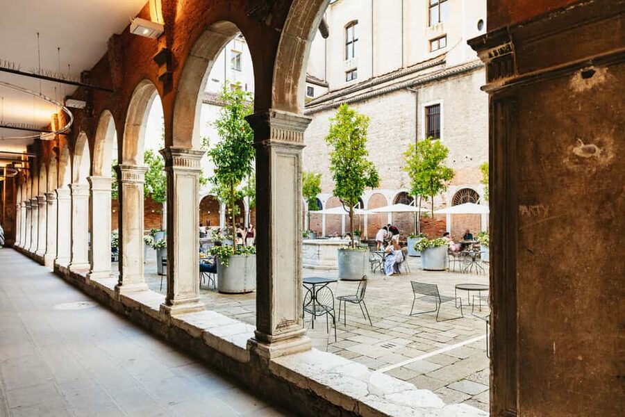 Venice: Highlights and Hidden Gems Night Walking Tour - Is $81 fair for 90 minutes?