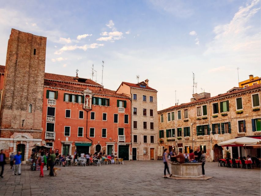 Venice: Highlights with Local Private Walking Tour & Gondola - Small squares, narrow lanes, and local stories