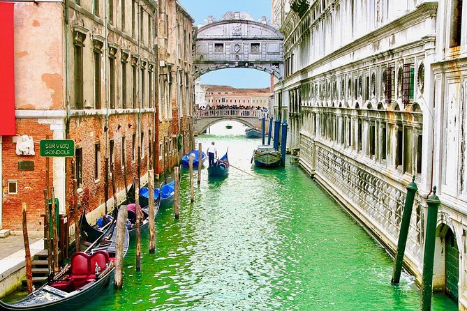 Venice in a Day: The Main Highlights of the City - Seeing the gold mosaics of St. Mark’s Basilica