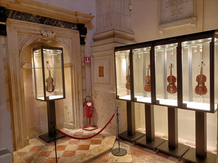 Venice: Interpreti Veneziani Concert at Church of San Vidal - Finding the church in Venice