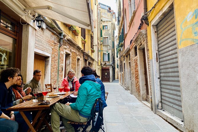 Venice Jewish Ghetto and Cannaregio Food, Wine, Sightseeing Tour - Walking from the Ghetto into Cannaregio
