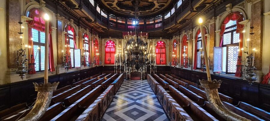 Venice: Jewish Ghetto and Synagogue Ticket with Audio Guide - Passing all five synagogues