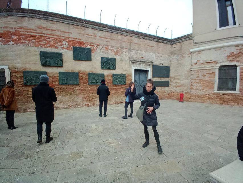 Venice: Jewish Ghetto Walking Tour with Synagogue Visits - What the $105 price buys you