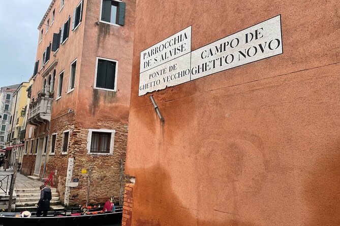 Venice: Jewish Ghetto Walking Tour with Synagogues Visit - Why Venice’s Jewish Ghetto deserves two hours