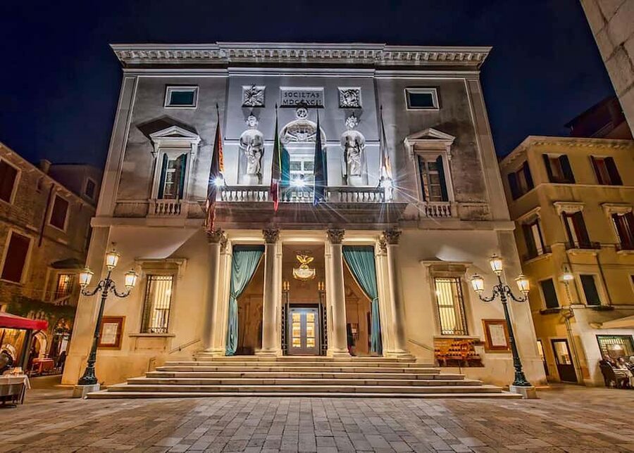Venice: La Fenice Theater Tour - Is $77 a fair price for one hour?