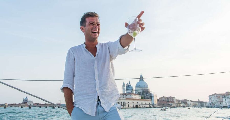Venice: Lagoon Catamaran Cruise with Music and Drinks - Key points before you book