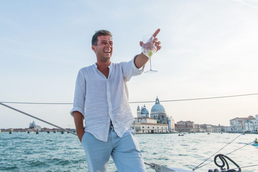 Venice: Lagoon Catamaran Cruise with Music and Drinks - Past San Marco and through the Giudecca Canal