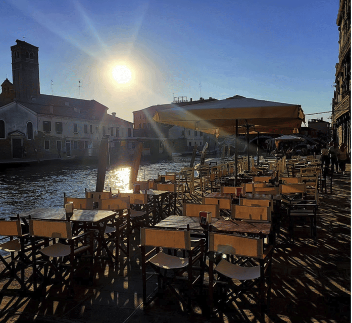 Venice: Live Concert with Dinner or Aperitif at LL JAZZ Club - The palace interior and summer terrace