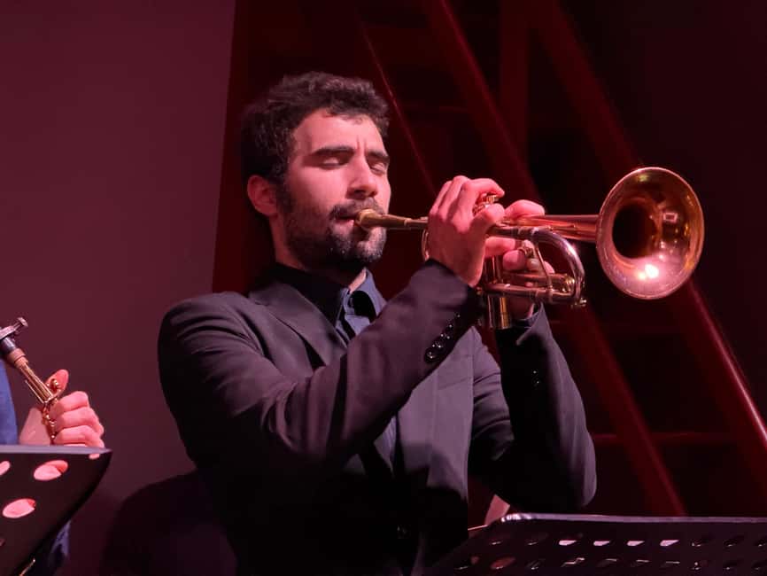 Venice: Live Concert with Dinner or Aperitif at LL JAZZ Club - Sustainability with some real-world limits