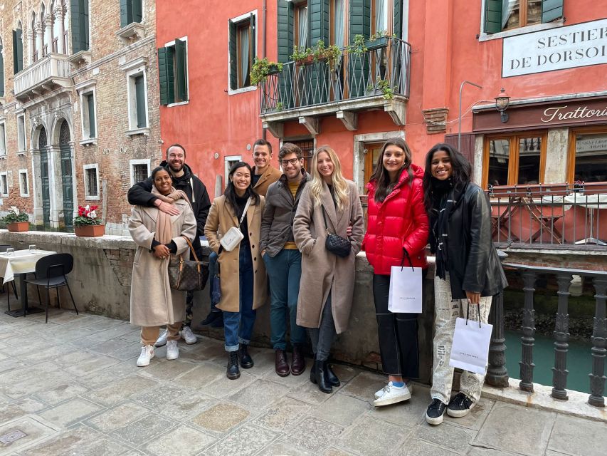 Venice: Local Secrets of Venice Tapas & Wine Walking Tour - Who should book this experience?