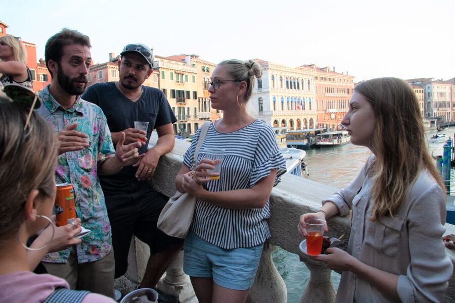 Venice: Local Secrets of Venice Tapas & Wine Walking Tour - Meeting at Enoteca Al Volto
