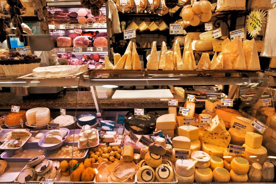 Venice: Market Tour and Meal at a Local's Home - Dietary needs and menu expectations
