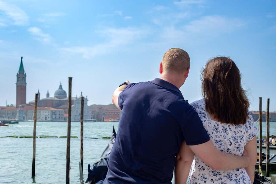 Venice: Memories in Pictures - Bridge of Sighs: the first dedicated photo stop