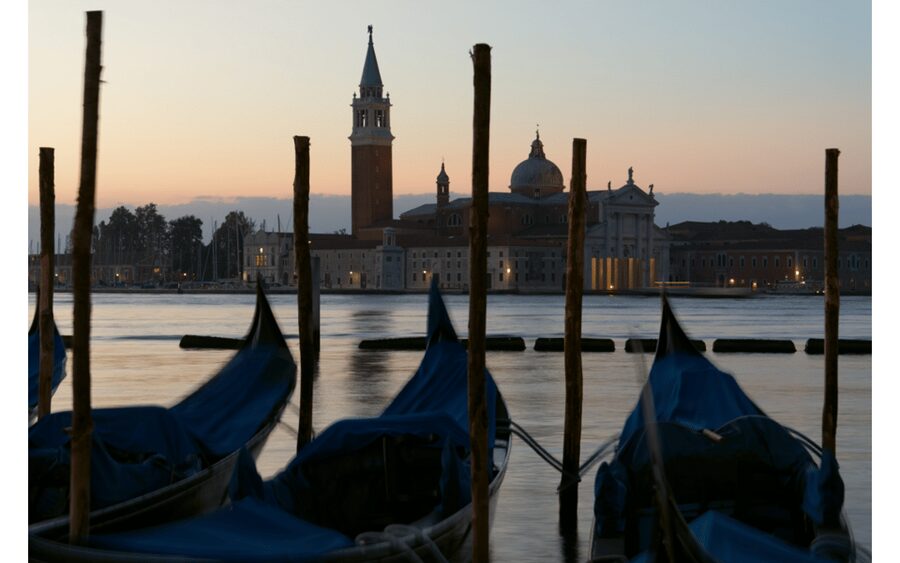 Venice: Morning Walking Tour with Local Guide - The spiral Scala Contarini del Bovolo