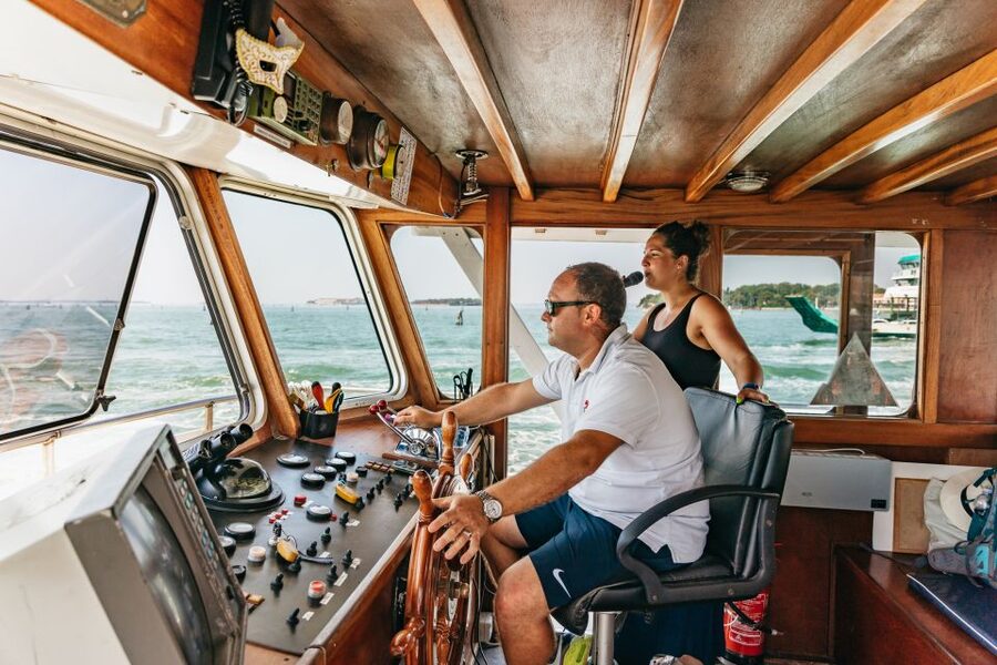 Venice: Murano and Burano Boat Tour with Glass Factory Visit - Boarding near San Marco or the train station