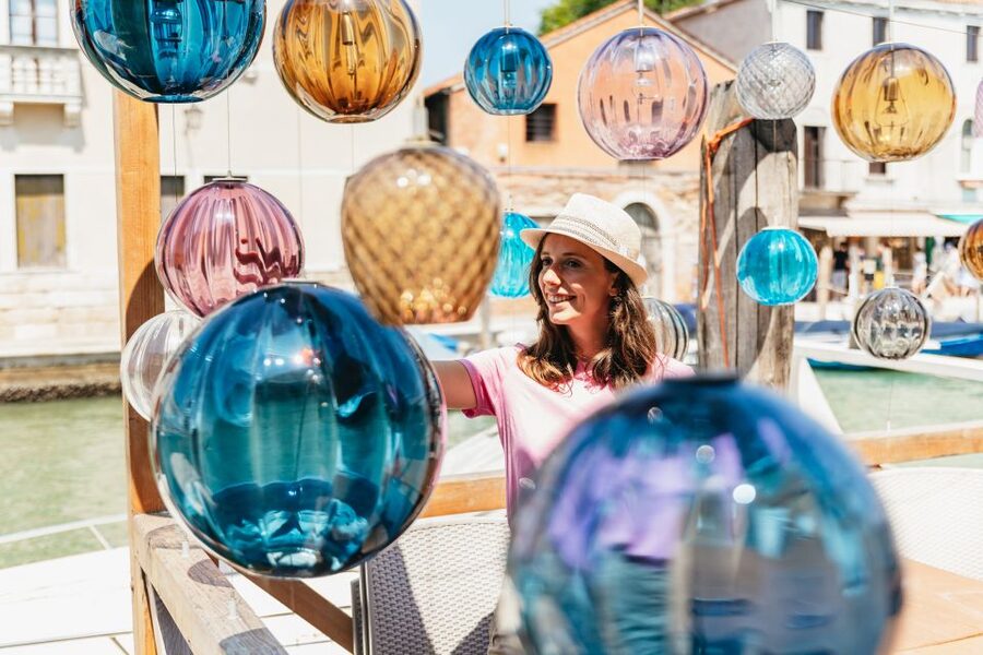 Venice: Murano and Burano Boat Tour with Glass Factory Visit - Burano: painted houses and narrow canals